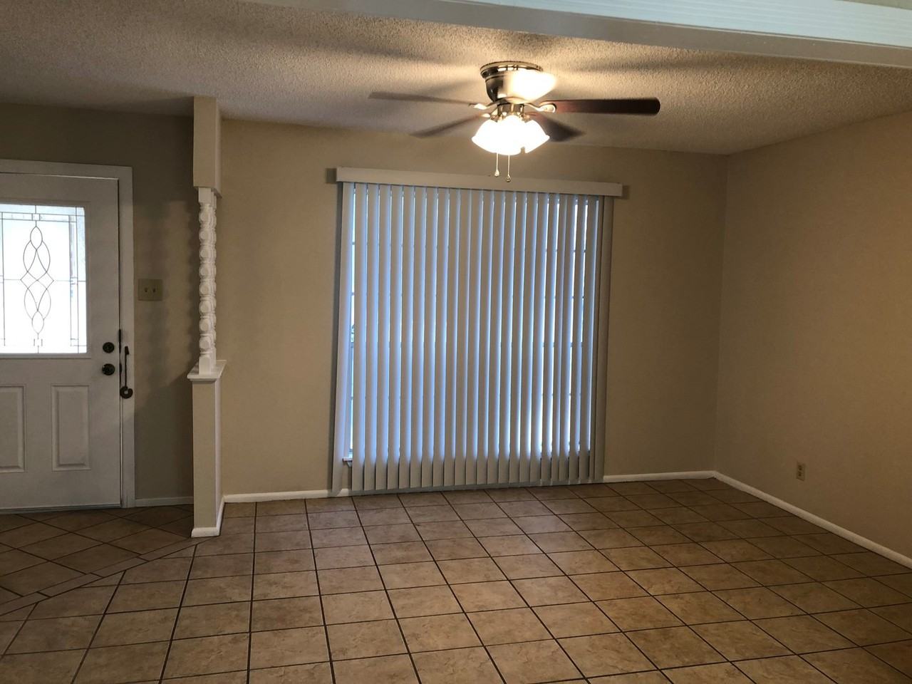 205 Beverly Dr - Photo 2 of 14