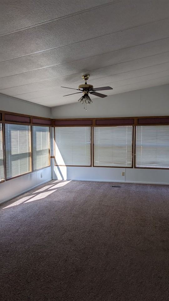 210 Arrow Way - Photo 2 of 17