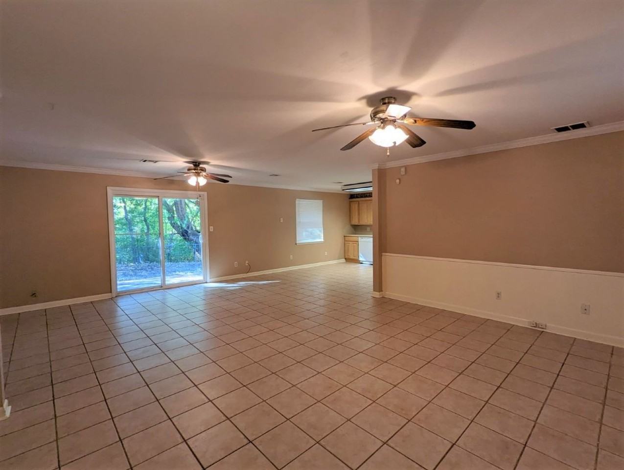 1813 Hardy Dr - Photo 2 of 39