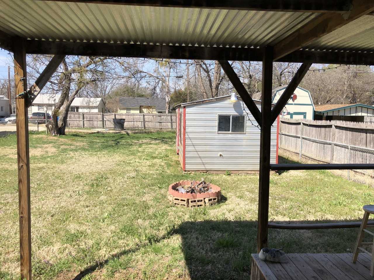 1926 Ross Ave - Photo 7 of 8