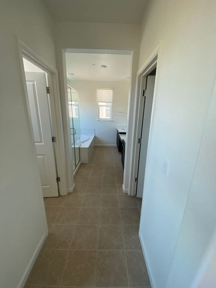 1667 Lion St - Photo 7 of 45