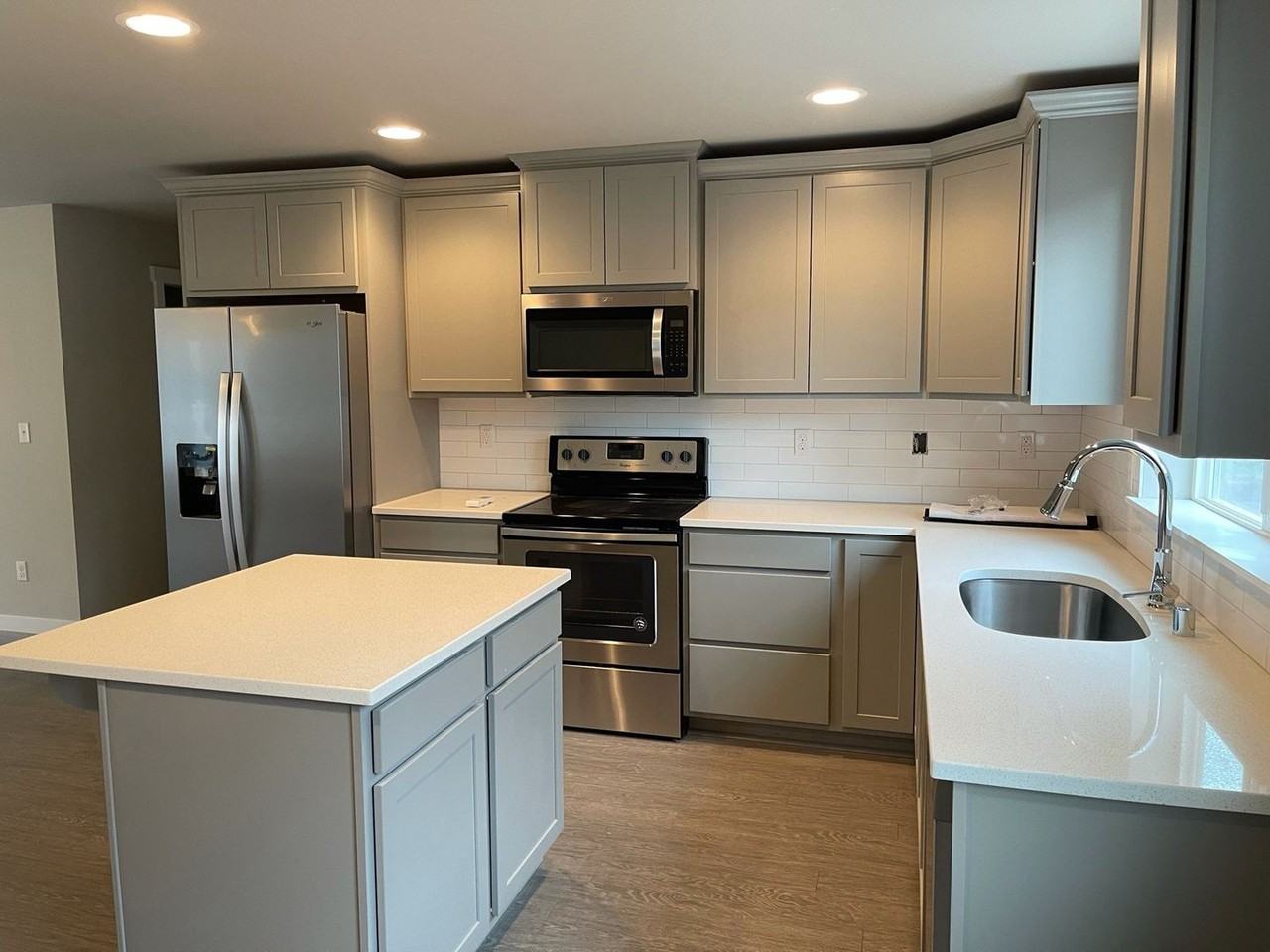 211 Jefferson Ave Nw - Photo 5 of 20