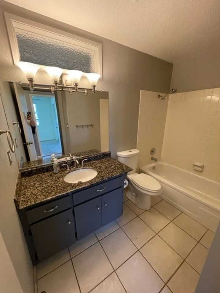 1825 Vista Creek Dr - Photo 2 of 21