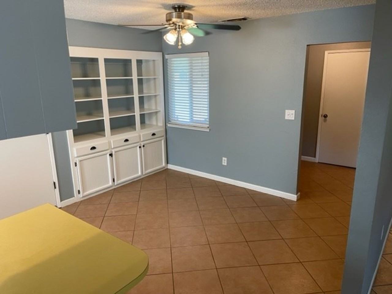 1825 Vista Creek Dr - Photo 4 of 21