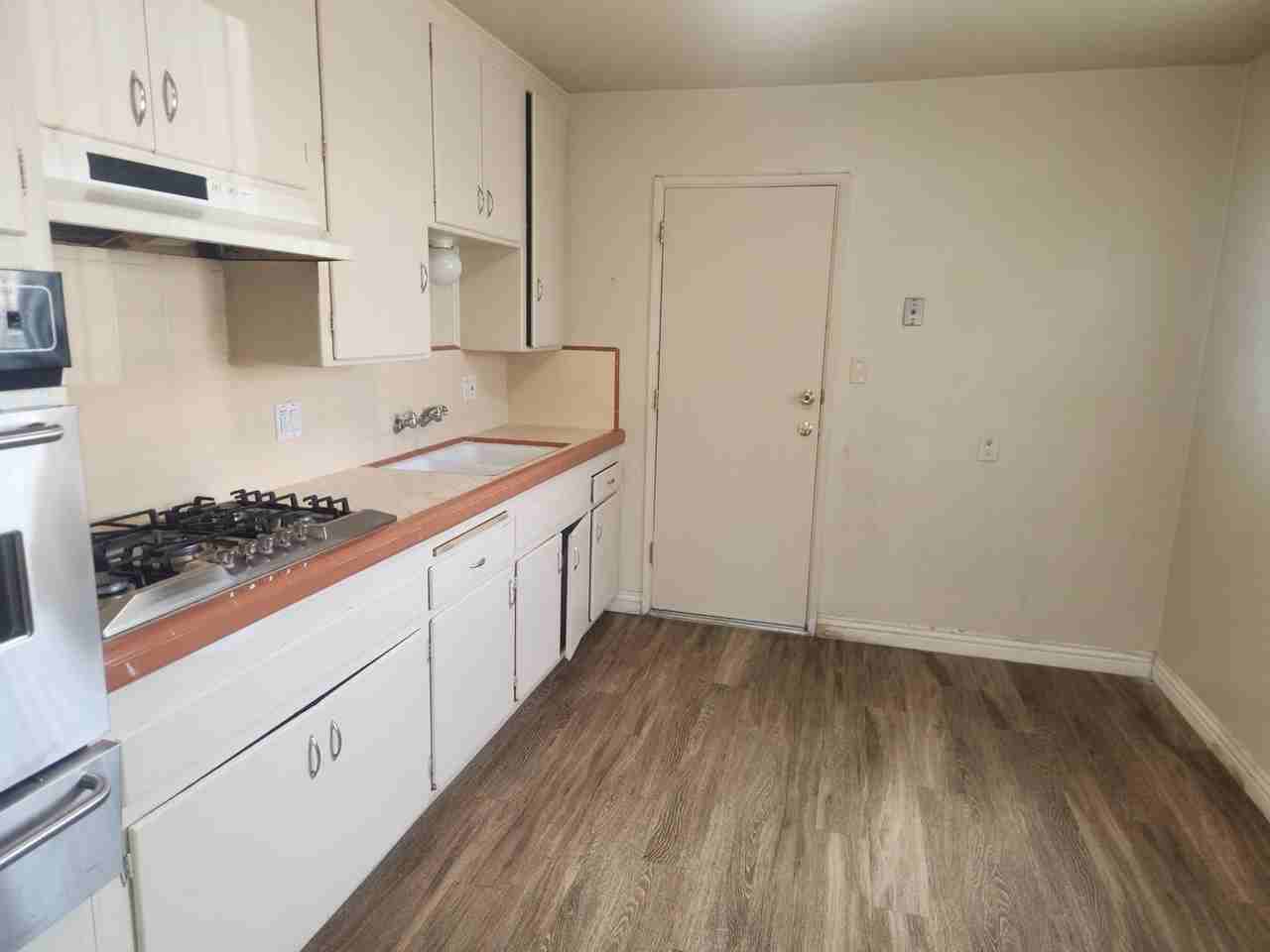 1131 E Lexington Ave - Photo 4 of 11