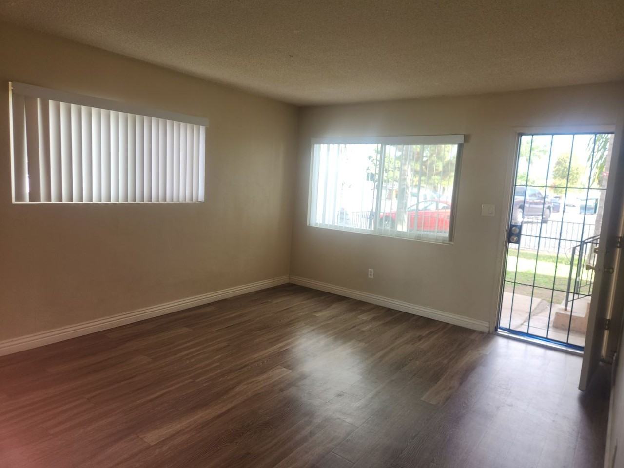 1131 E Lexington Ave - Photo 5 of 11