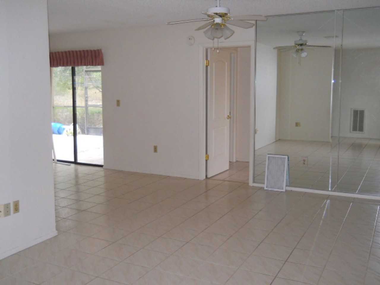 6247 Spring Hill Dr - Photo 7 of 29