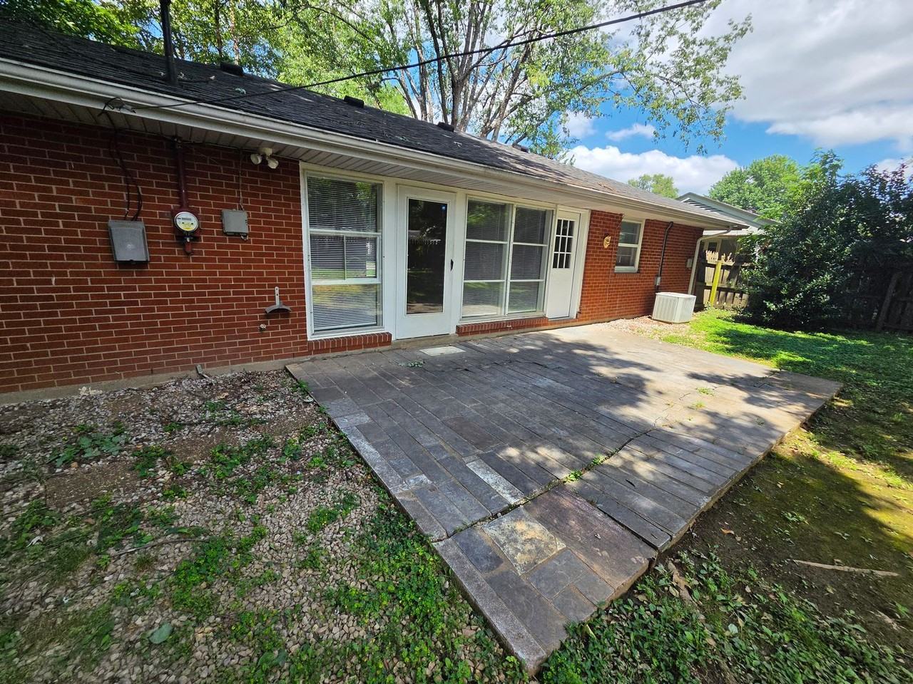 3135 Rosedale Blvd - Photo 3 of 21