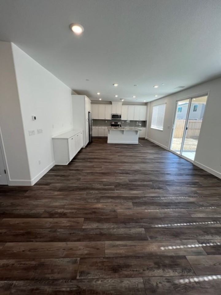 4049 Sprout St - Photo 4 of 48