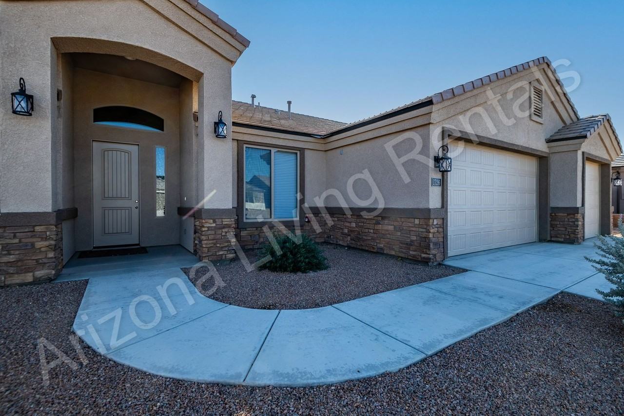 1726 E Aloe St - Photo 7 of 33