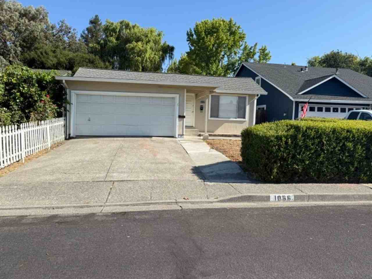 1066 Camino Coronado