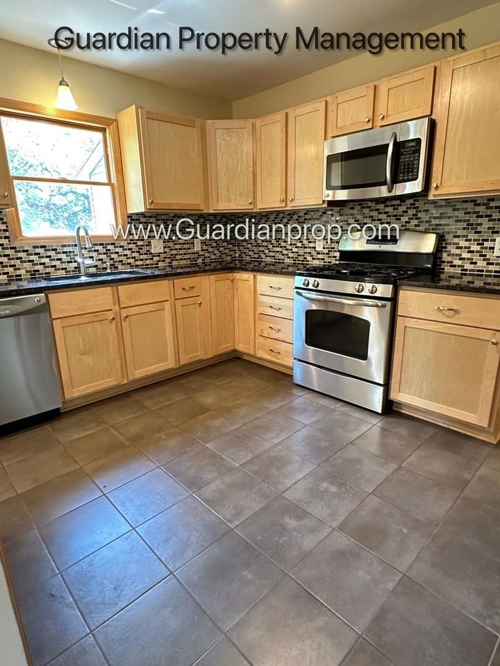 1020 Orkla Dr - Photo 2 of 26