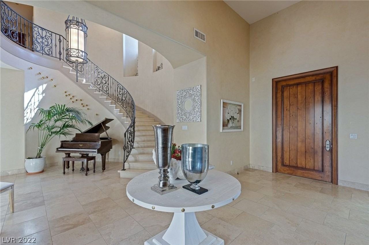 9720 Verlaine Ct - Photo 6 of 47