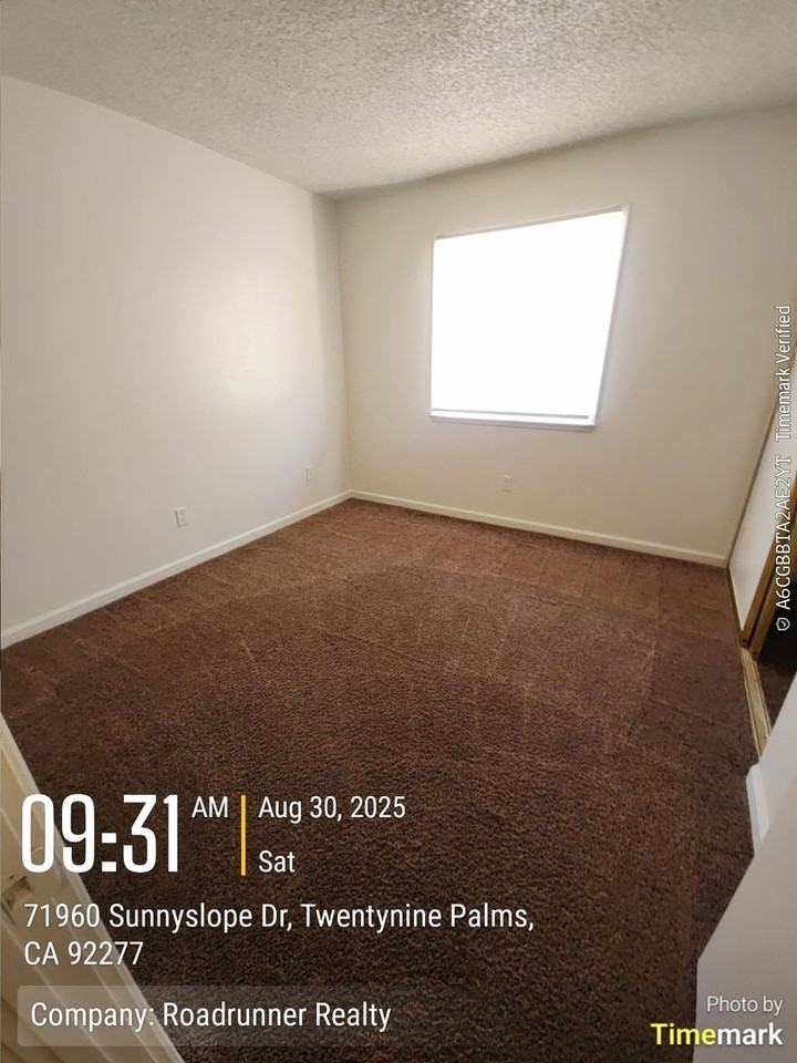 71960 Sunnyslope Dr - Photo 6 of 11