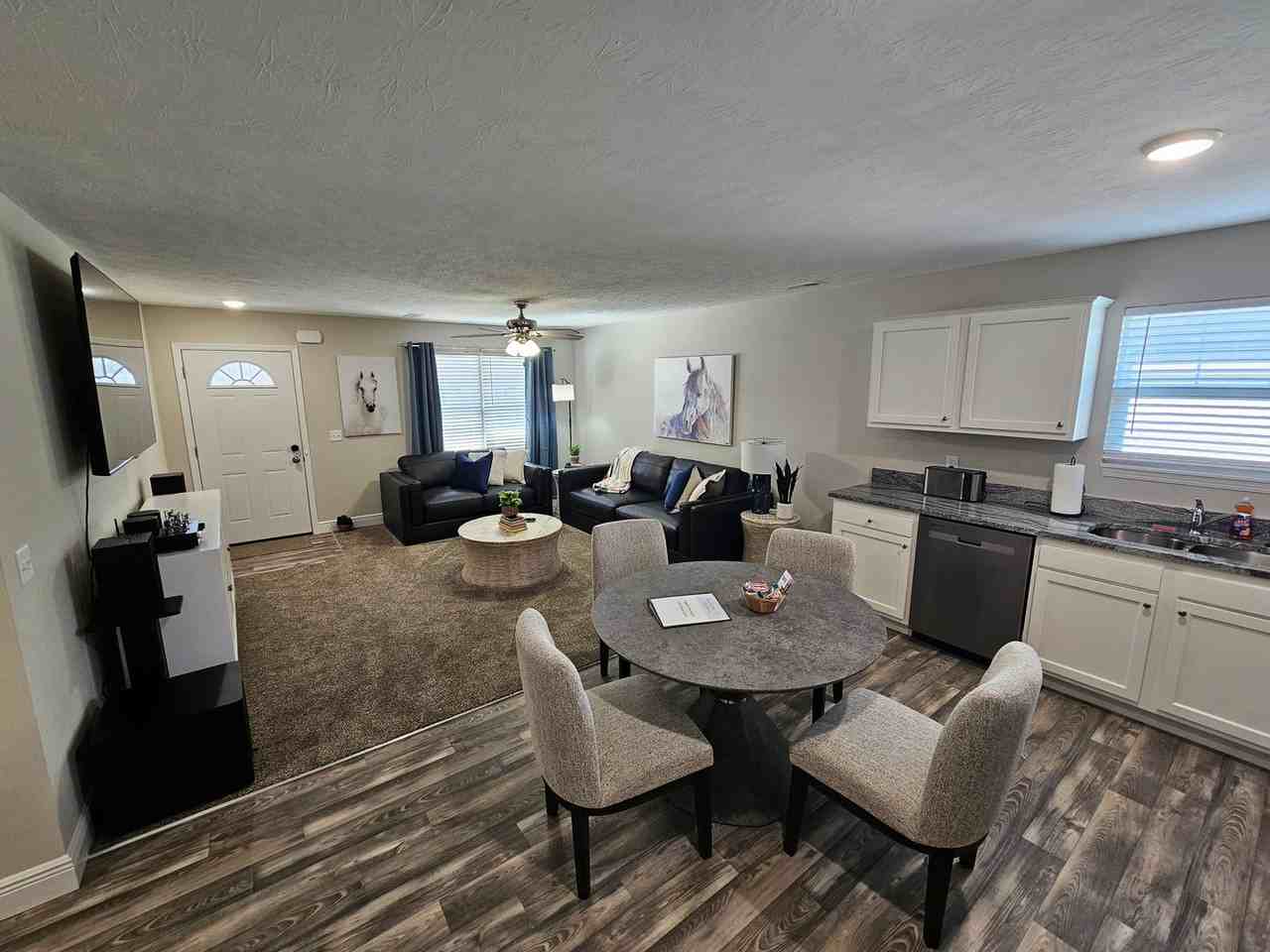 2224 Morris Ave - Photo 6 of 50