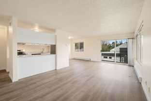 Classic Apartments in Magnolia Close to The Locks - Photo 1 of 1