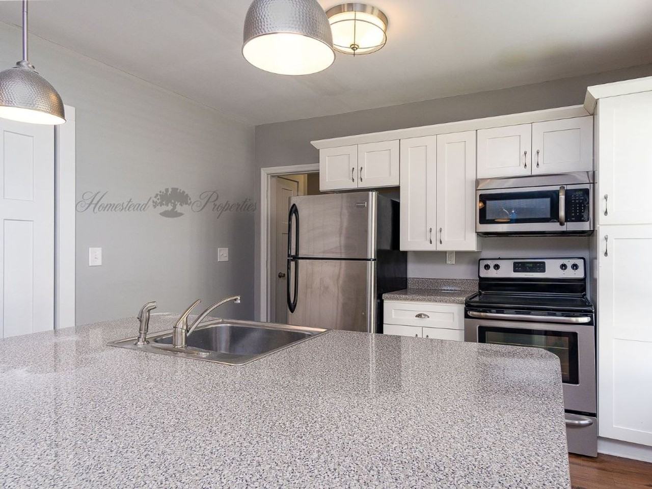 507 Lamont St #2 - Photo 4 of 15
