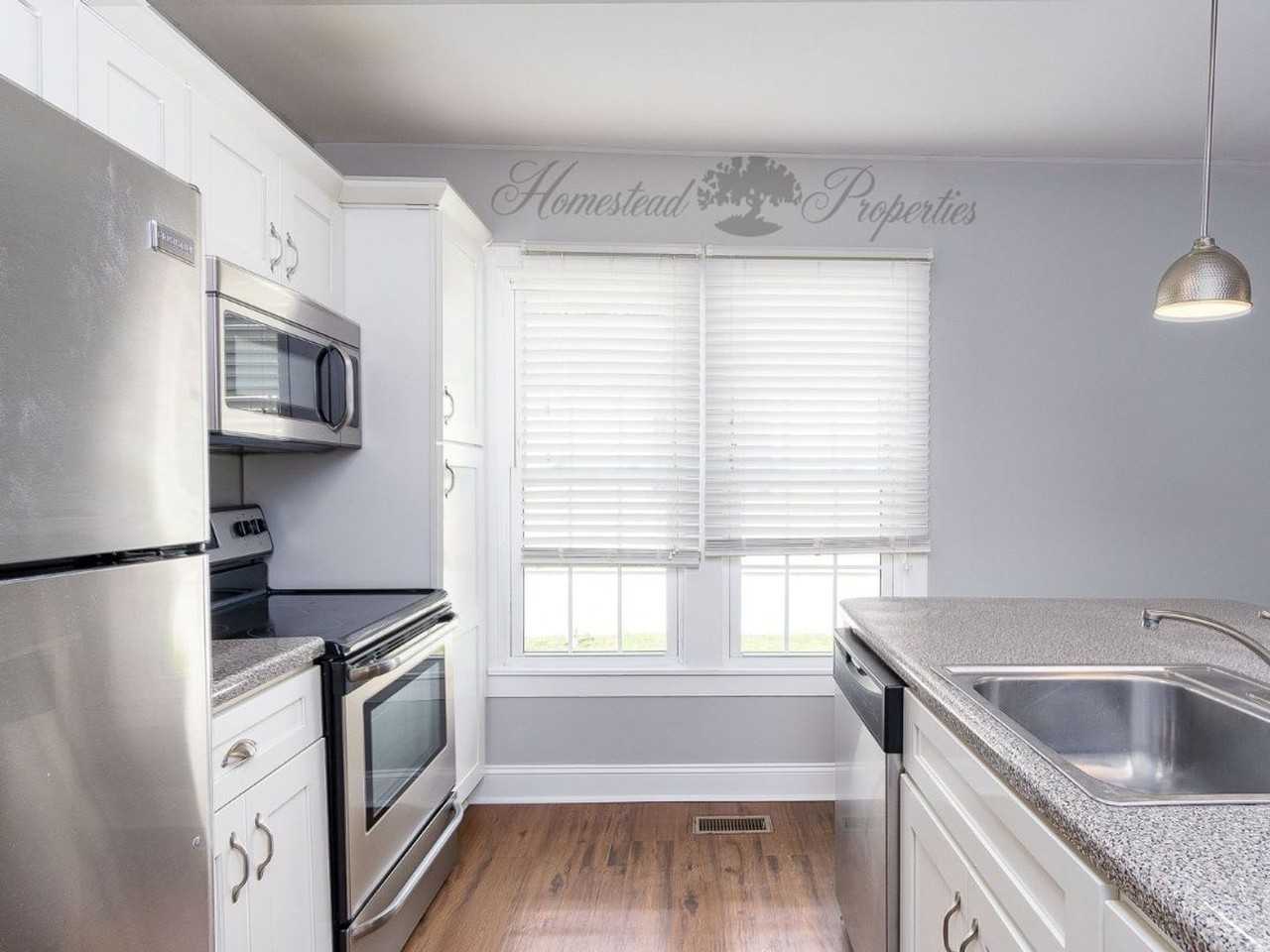 507 Lamont St #2 - Photo 5 of 15