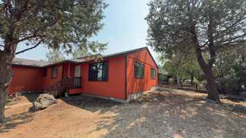 featured image of 2741 Ne Laramie Way