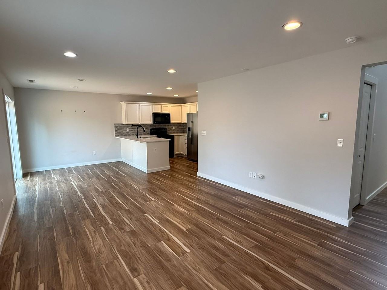 24028 Se 262nd St - Photo 4 of 12