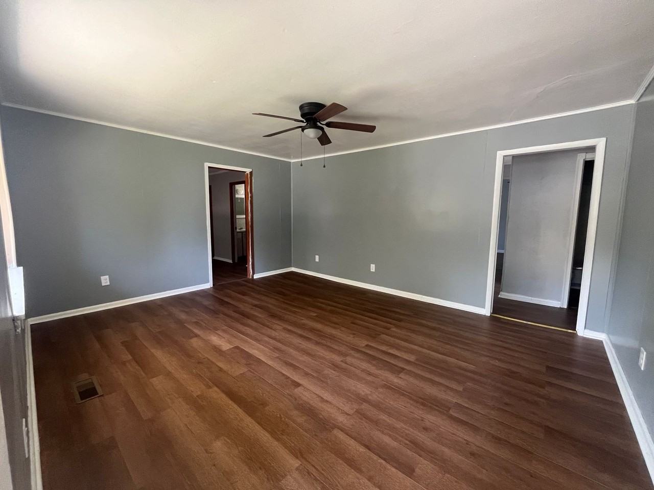 511 Bailey Ave - Photo 3 of 20