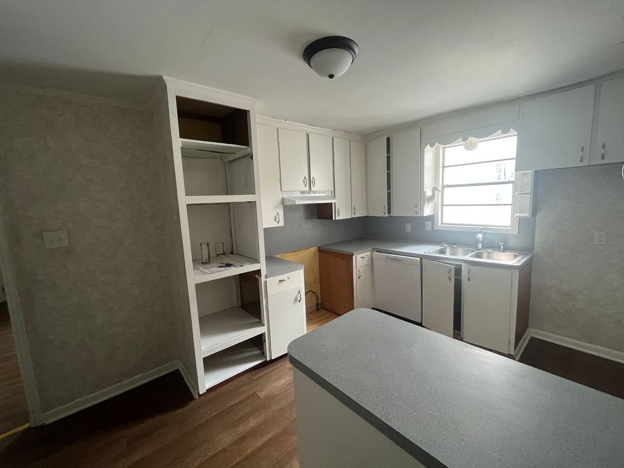511 Bailey Ave - Photo 6 of 20