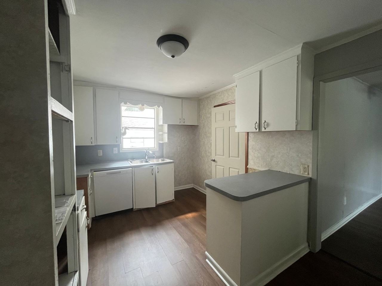 511 Bailey Ave - Photo 7 of 20