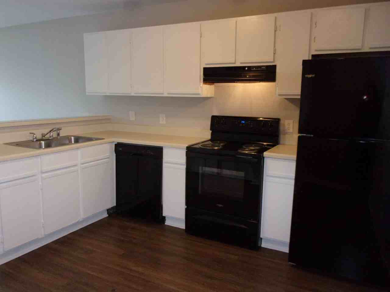 1478 Flintwood Dr - Photo 3 of 13