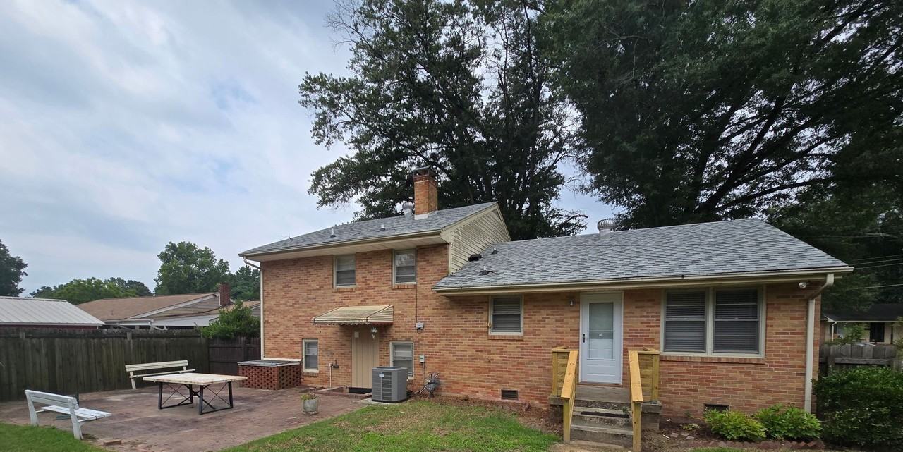 602 Old Town Dr - Photo 2 of 10