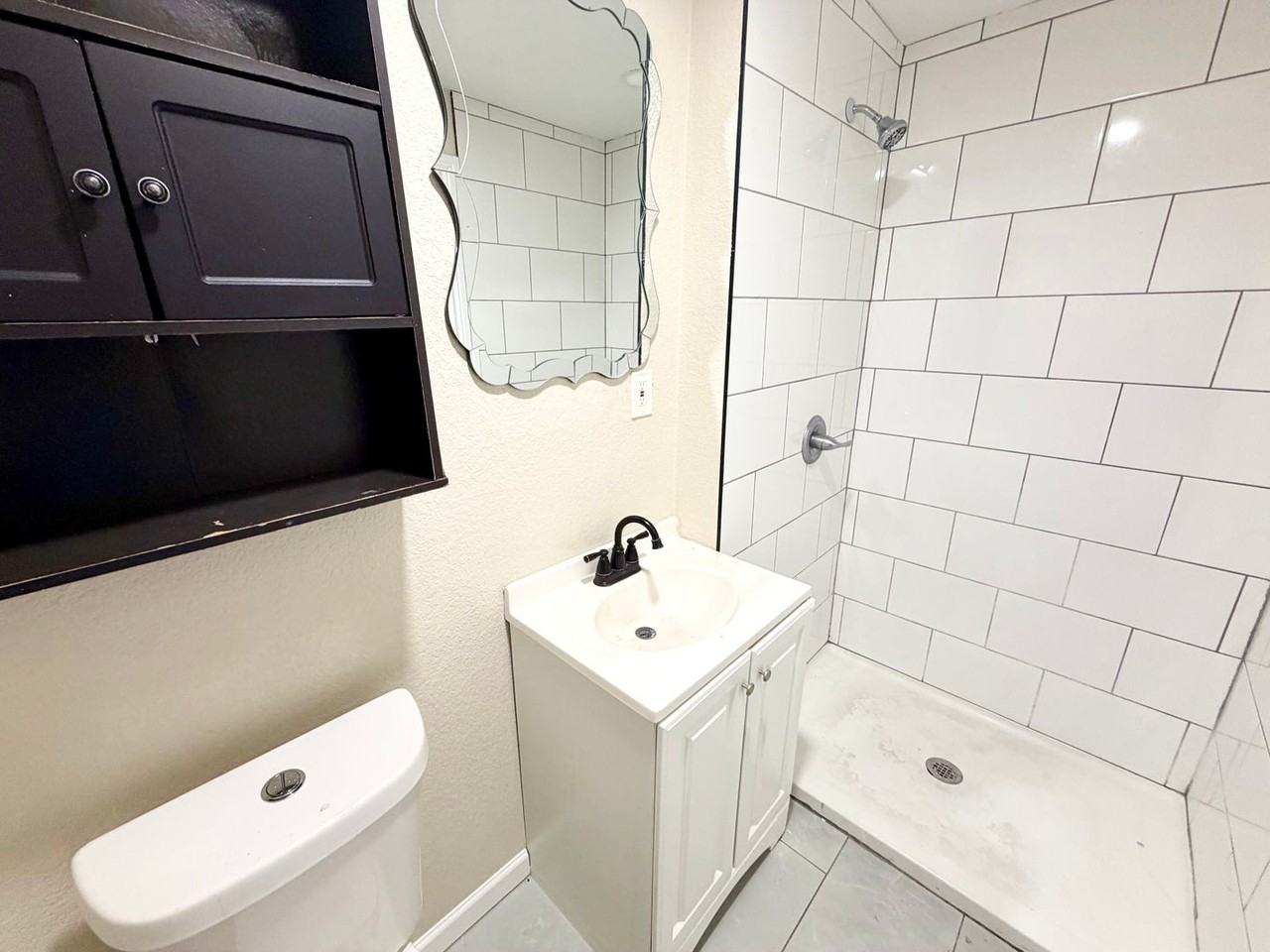 100 N 1st St - Photo 3 of 9