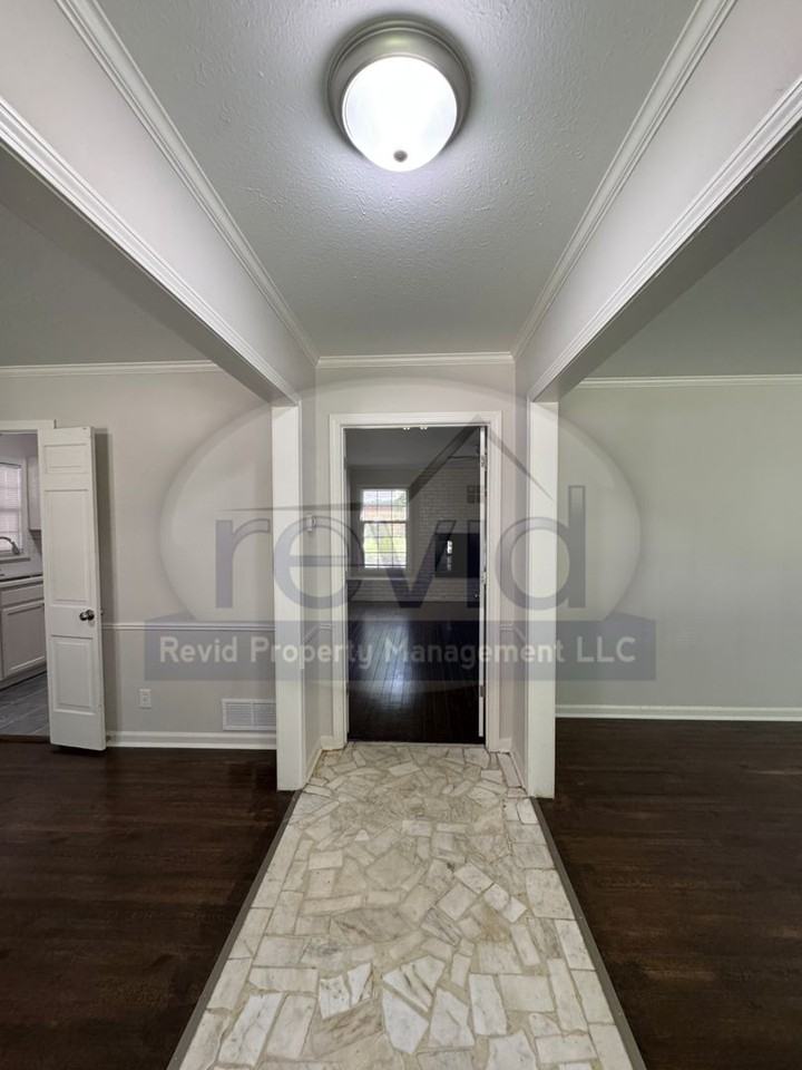 5467 Derron Ave - Photo 3 of 22