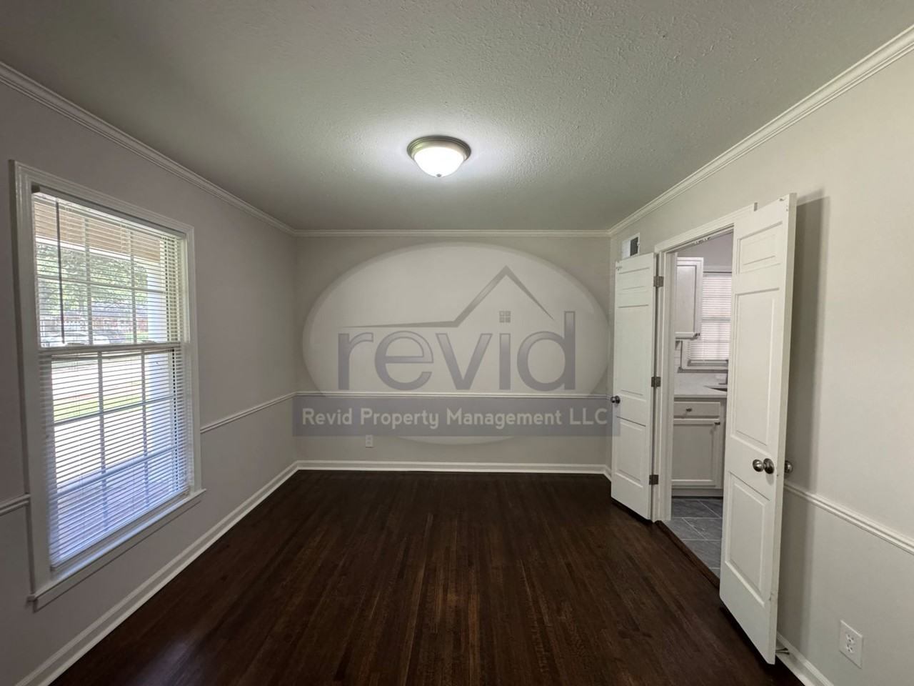 5467 Derron Ave - Photo 5 of 22