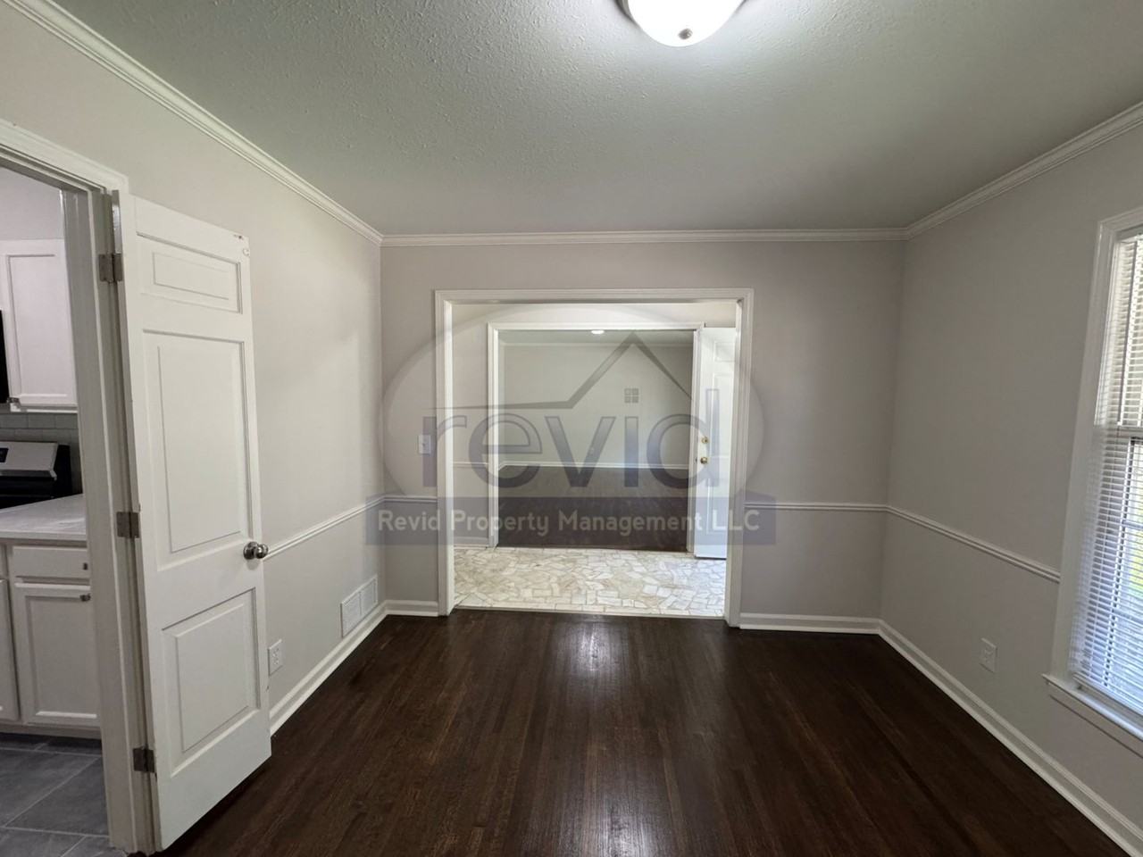 5467 Derron Ave - Photo 6 of 22