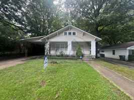 featured image of 3665 Spottswood Ave