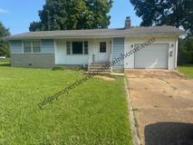 425 Ashington Dr - Photo 1 of 1