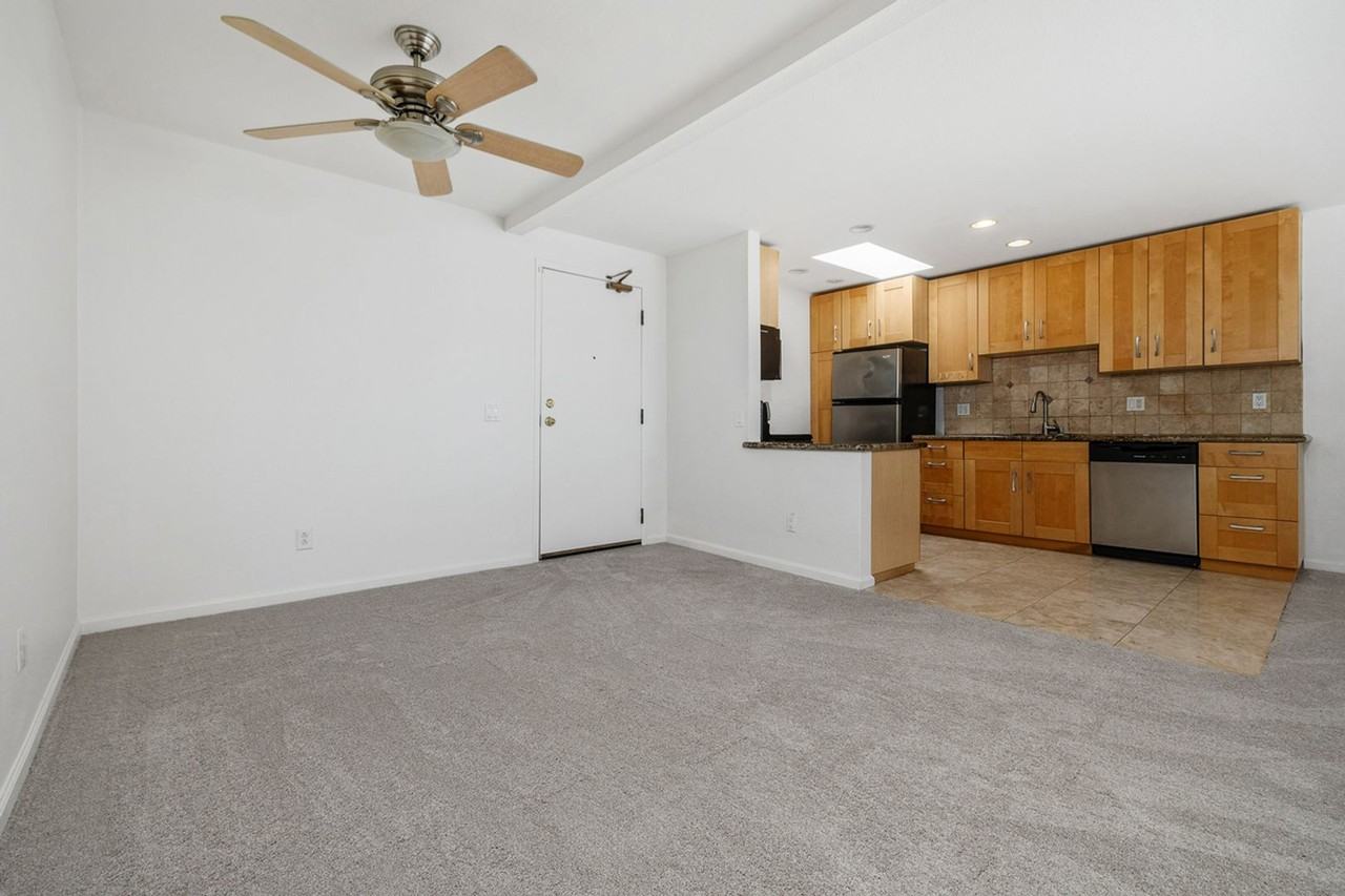 8308 Regents Rd #3A - Photo 5 of 21