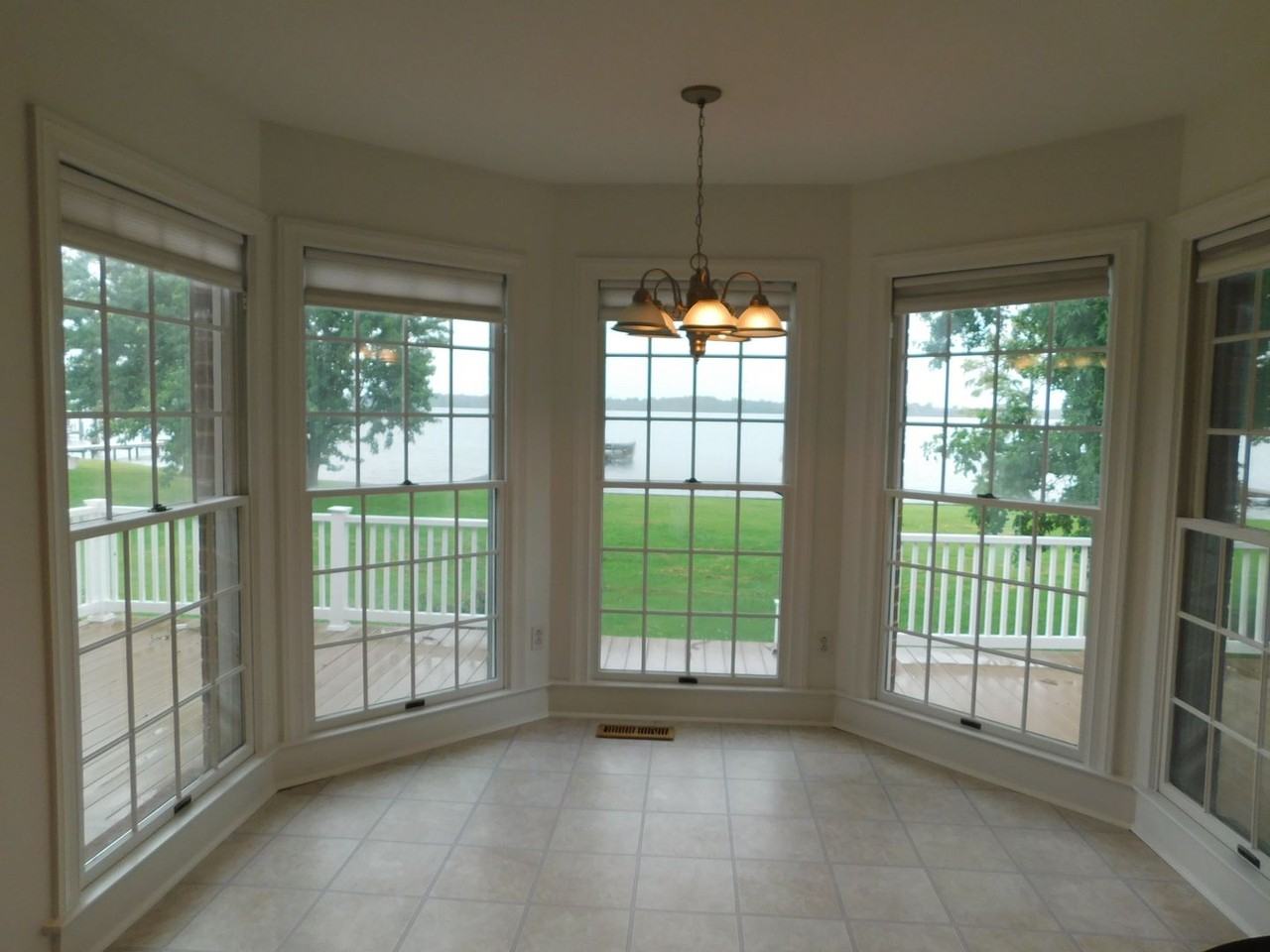 210 Ainsley Rd - Photo 3 of 28