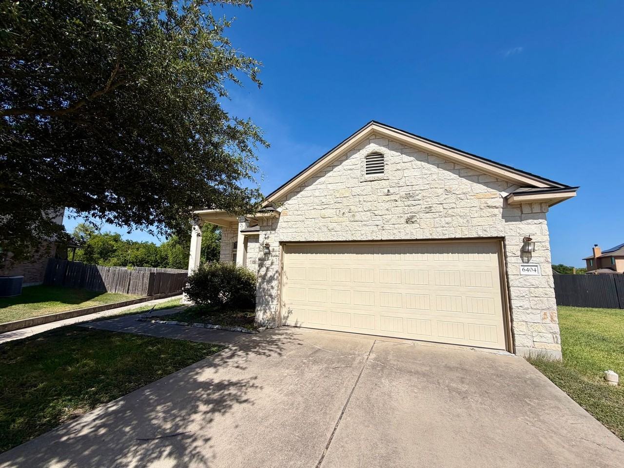 6404 Mundo Dr - Photo 2 of 22