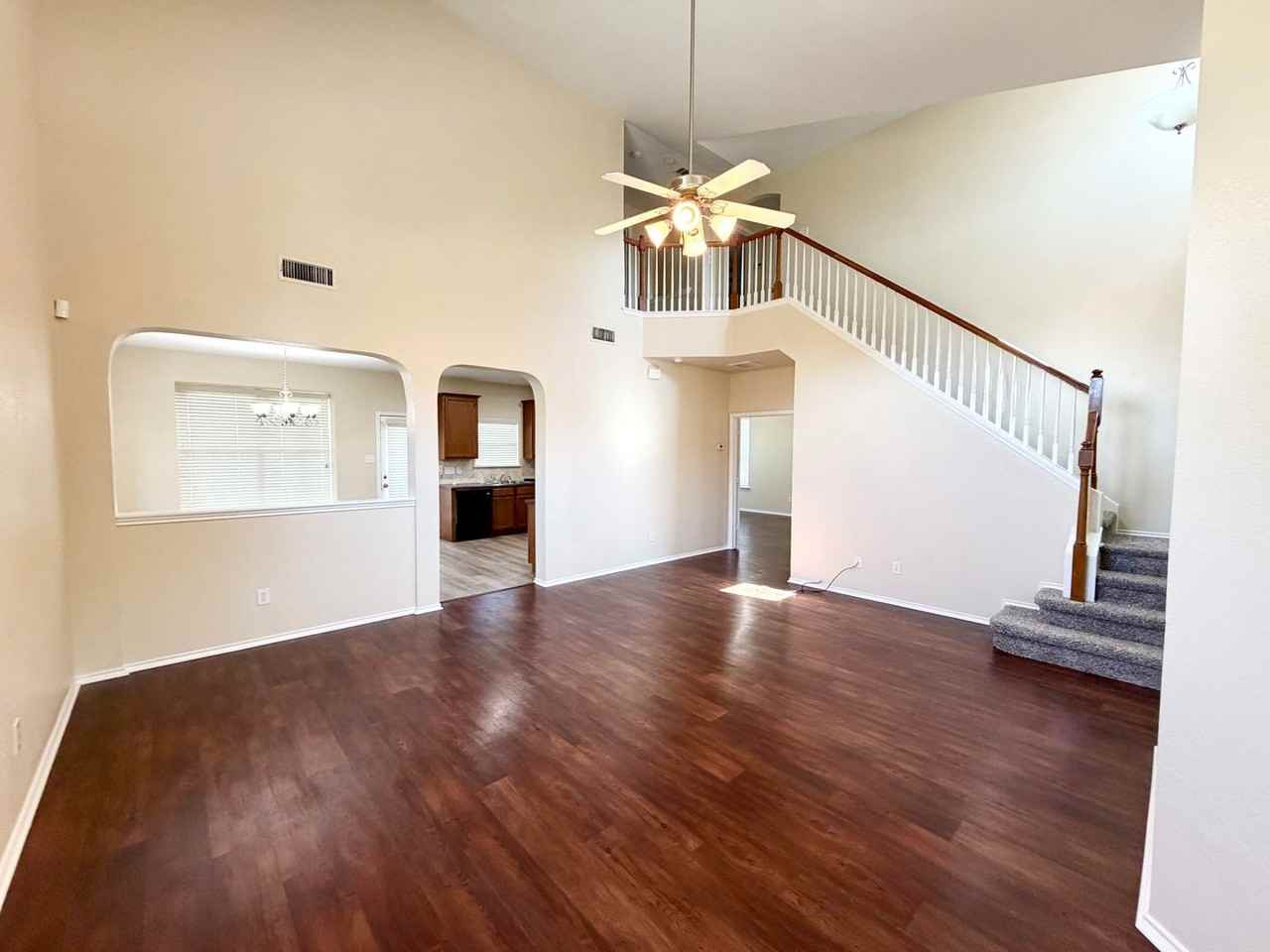 6404 Mundo Dr - Photo 3 of 22