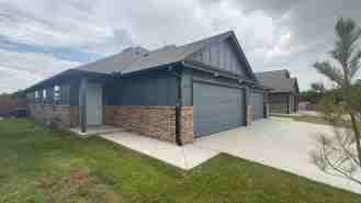 11513 University Dr - Photo 1 of 1