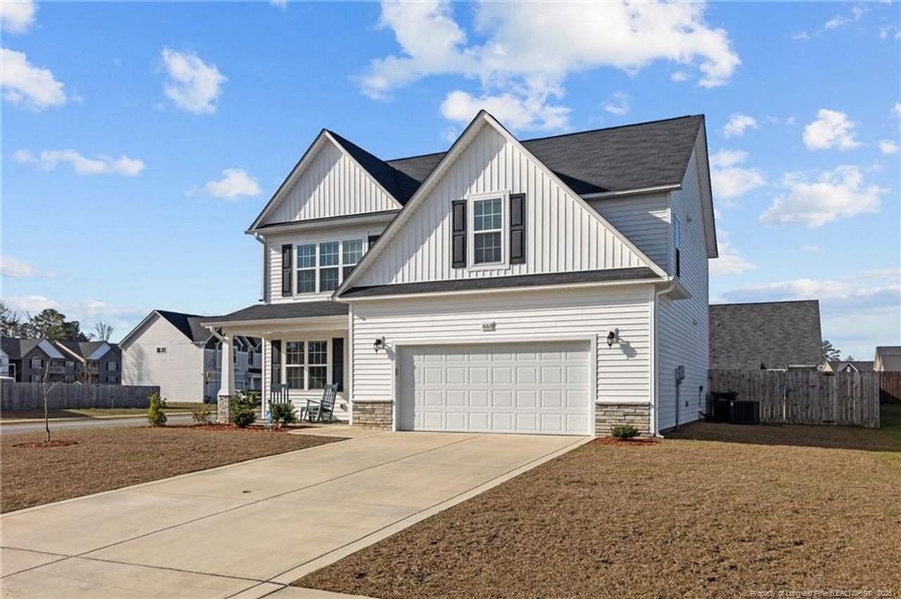 1660 Stackhouse Dr - Photo 2 of 43