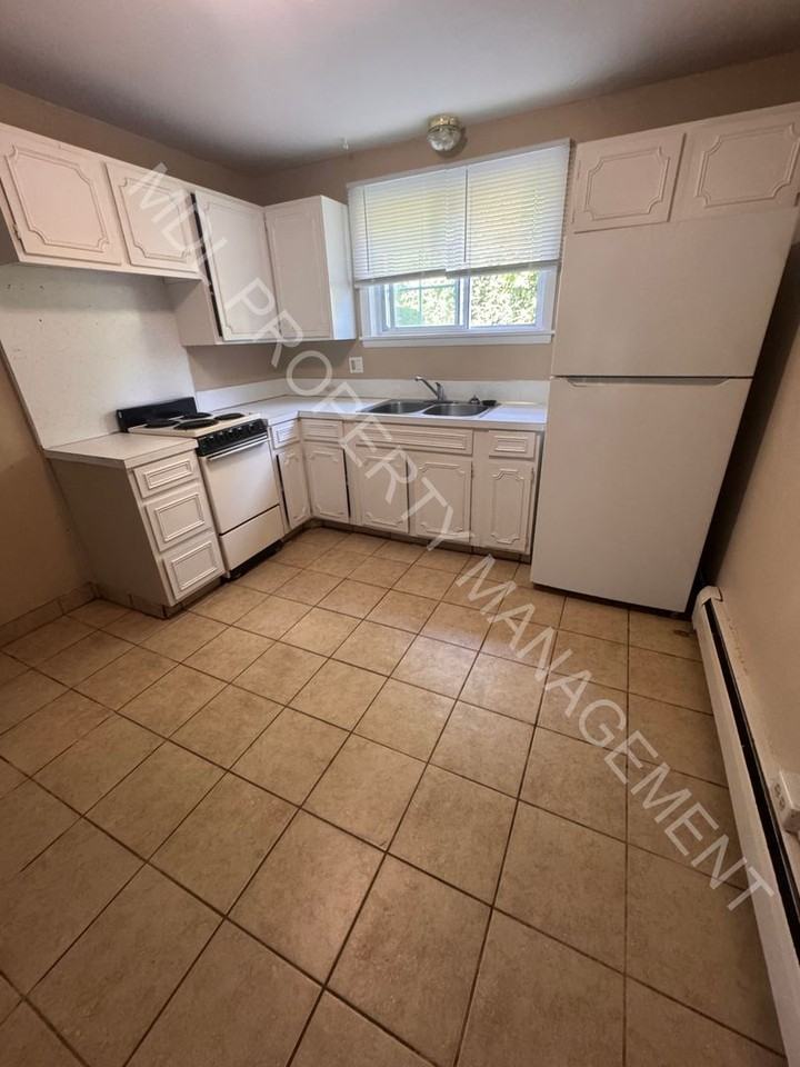 2020 Weiss - Photo 2 of 17
