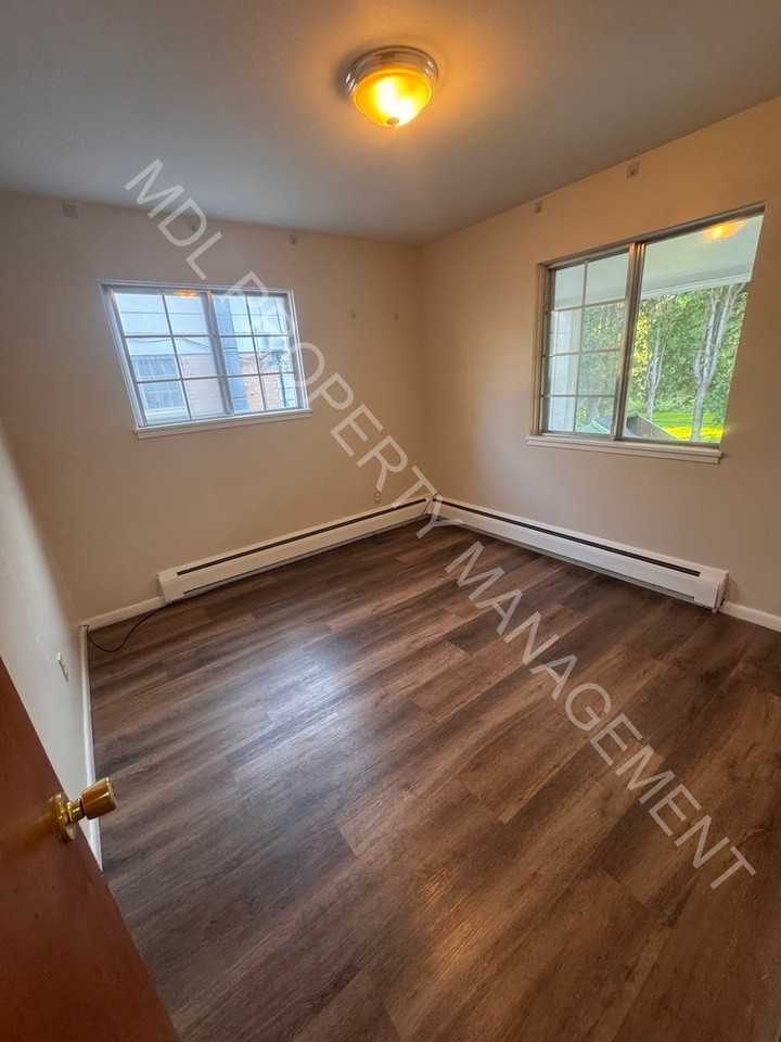 2020 Weiss - Photo 5 of 17