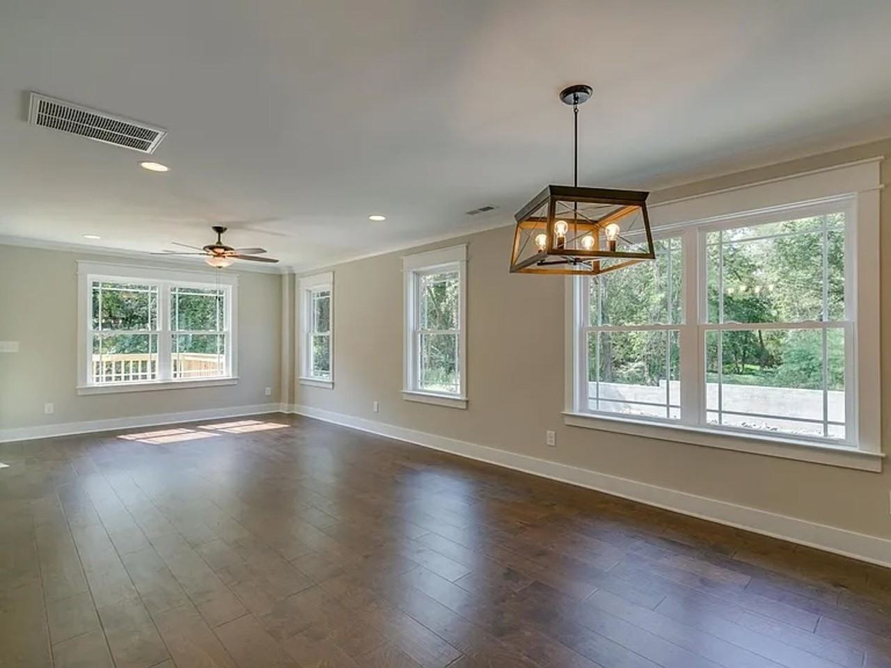 127B Commerce St - Photo 4 of 20