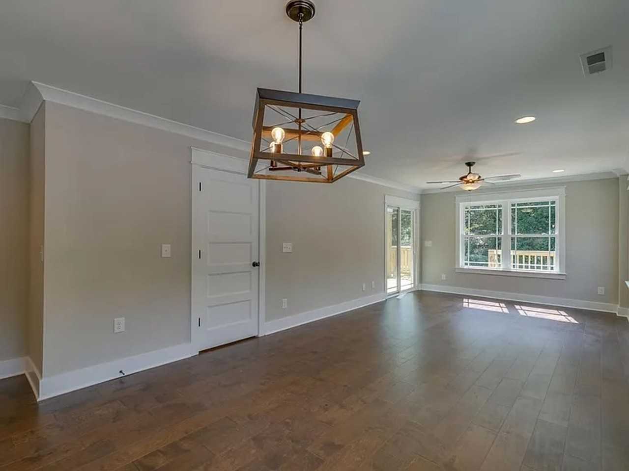 127B Commerce St - Photo 5 of 20