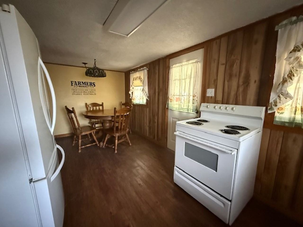 525 Arch St - Photo 5 of 19