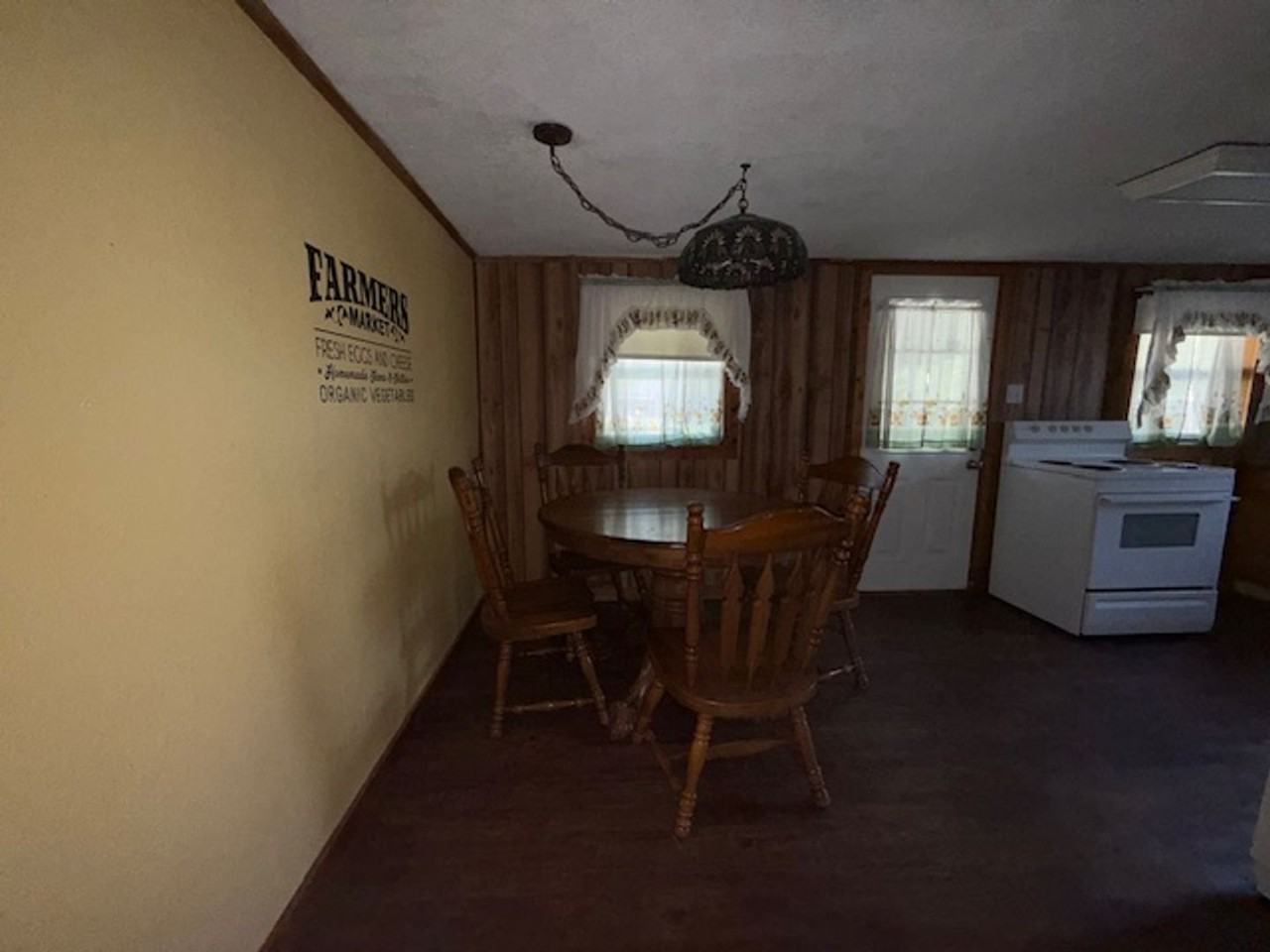 525 Arch St - Photo 7 of 19
