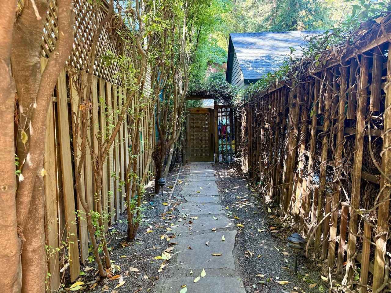 271 Madrone Ave #A - Photo 5 of 29