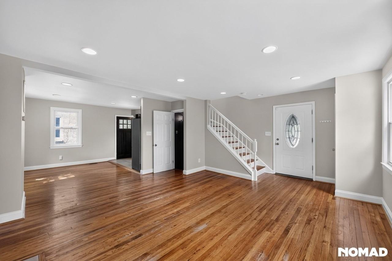 8507 Potomac Ave - Photo 6 of 35