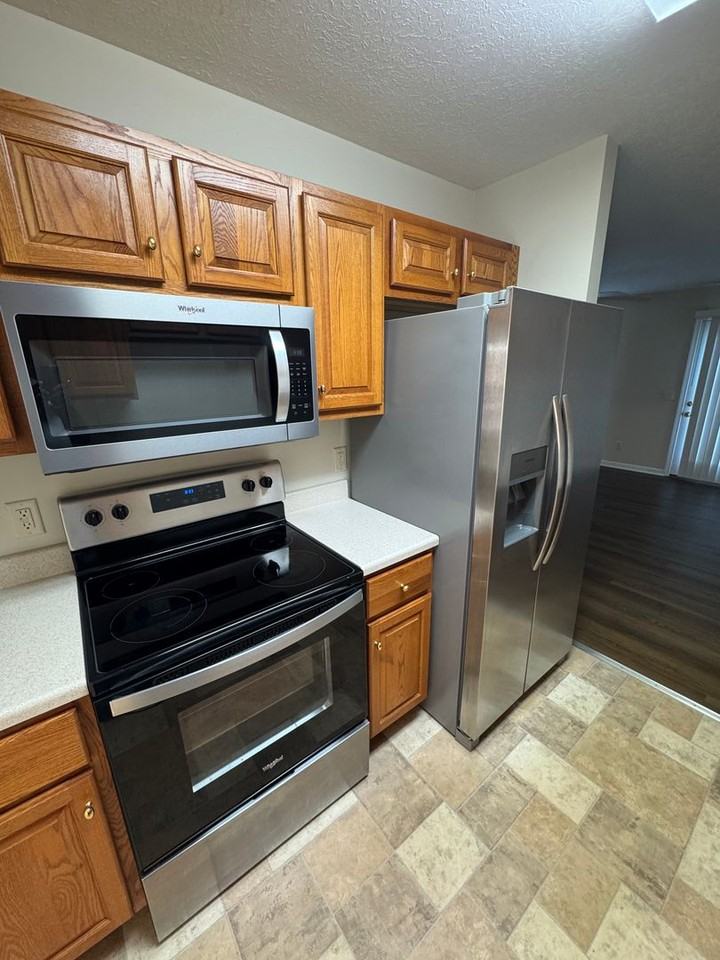 131 Joyce Dr - Photo 6 of 19